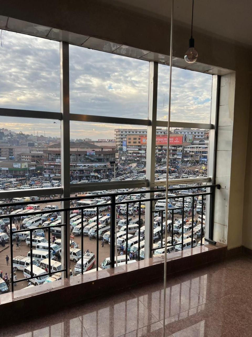 Royal Hotel Apartments Kampala Zewnętrze zdjęcie