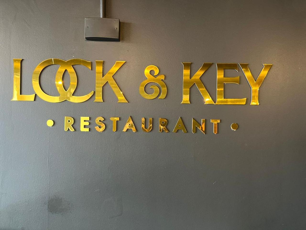 Royal Hotel Apartments Kampala Zewnętrze zdjęcie
