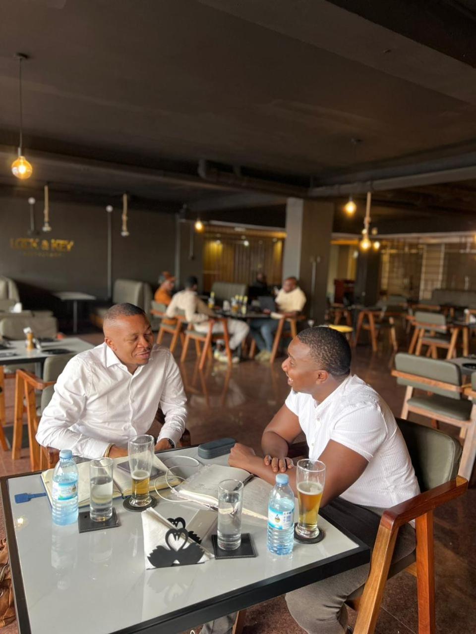 Royal Hotel Apartments Kampala Zewnętrze zdjęcie
