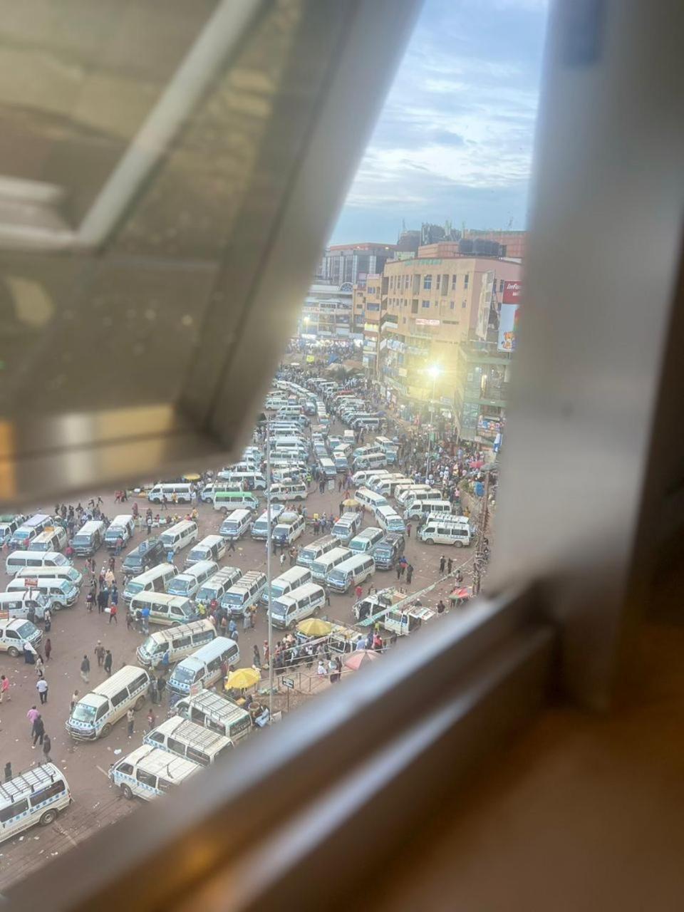 Royal Hotel Apartments Kampala Zewnętrze zdjęcie