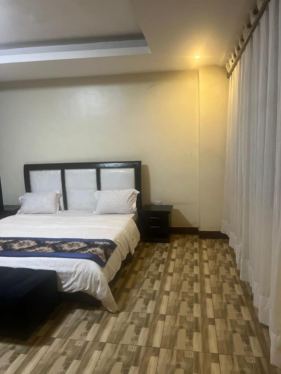 Royal Hotel Apartments Kampala Zewnętrze zdjęcie