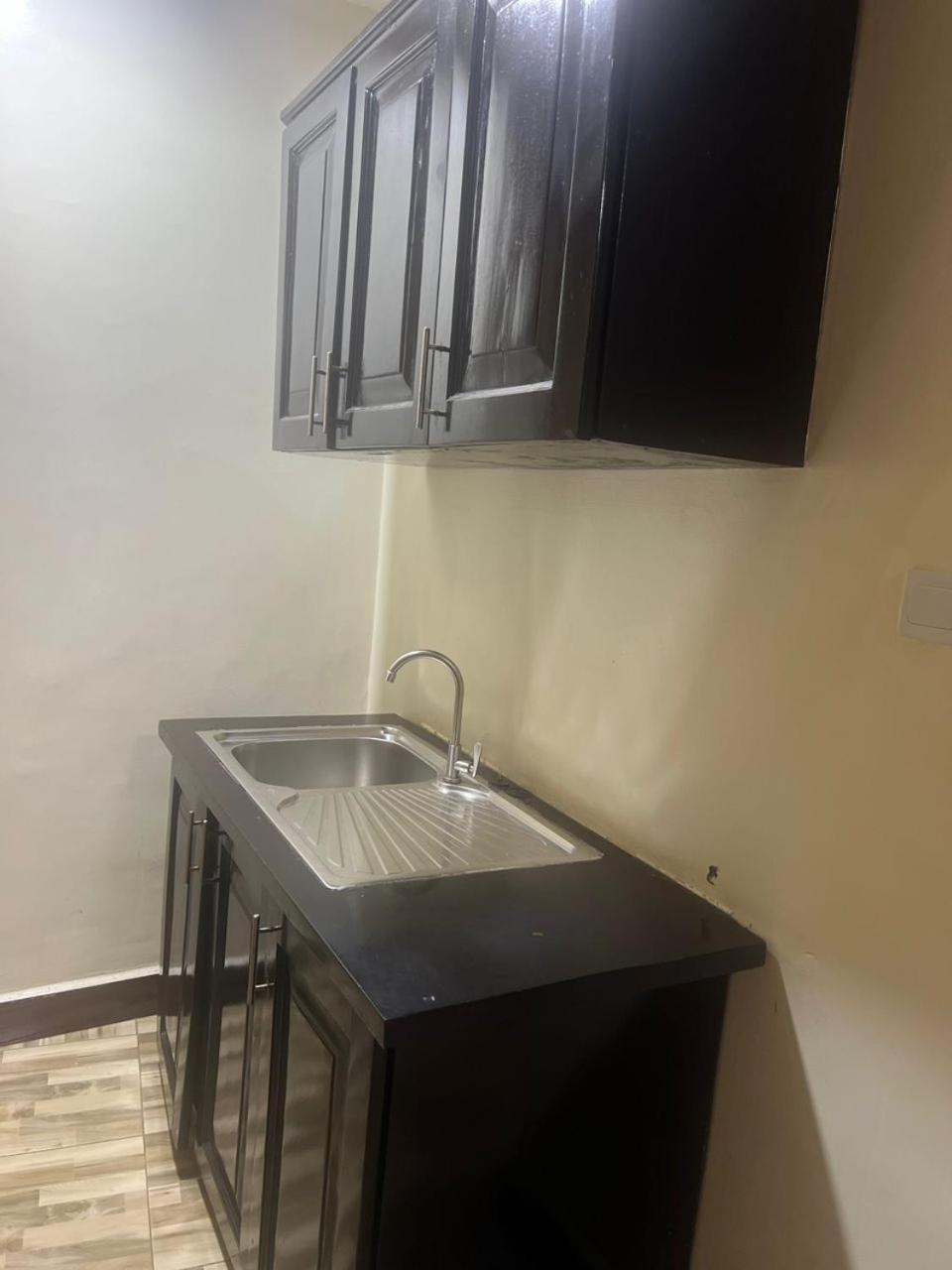 Royal Hotel Apartments Kampala Zewnętrze zdjęcie