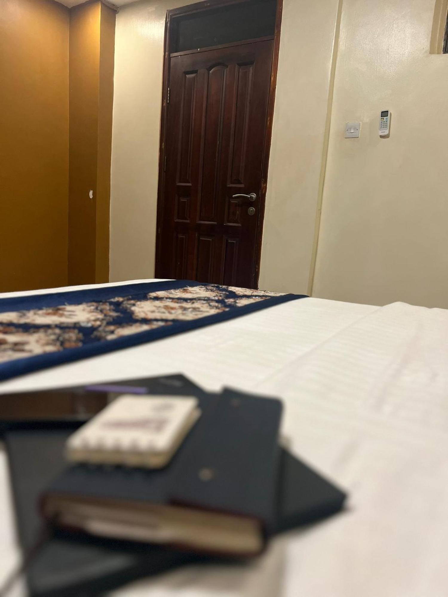Royal Hotel Apartments Kampala Zewnętrze zdjęcie